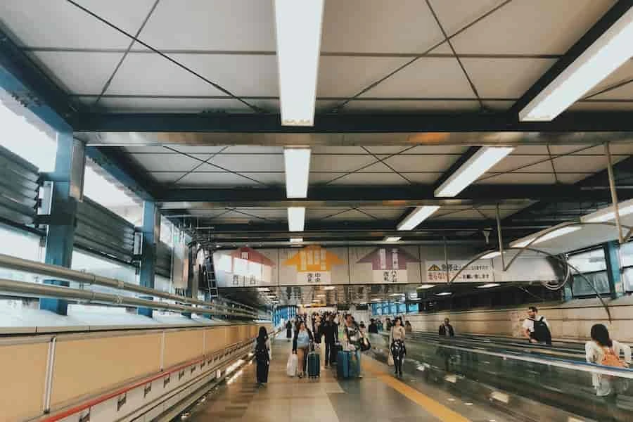 Can united airlines change my flight?