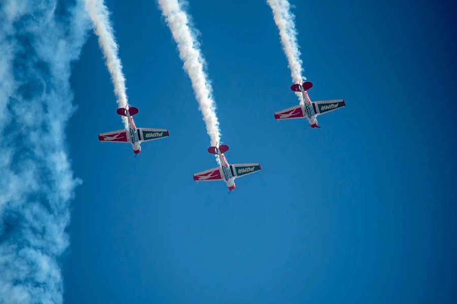 How do I speak to a human at Spirit airlines?