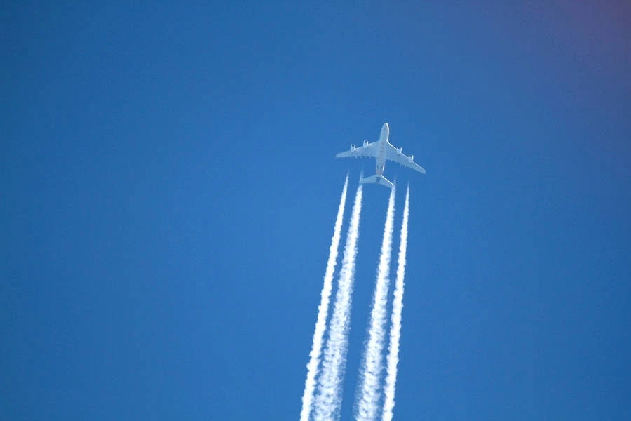 How do I talk to a real person at Lufthansa?